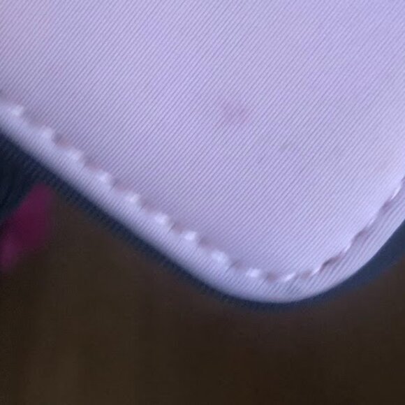 Limited Edition Prada Gift Bundle-Wallet Perfumes Hat Cosmetics Gift Bag and Box - Picture 9 of 13